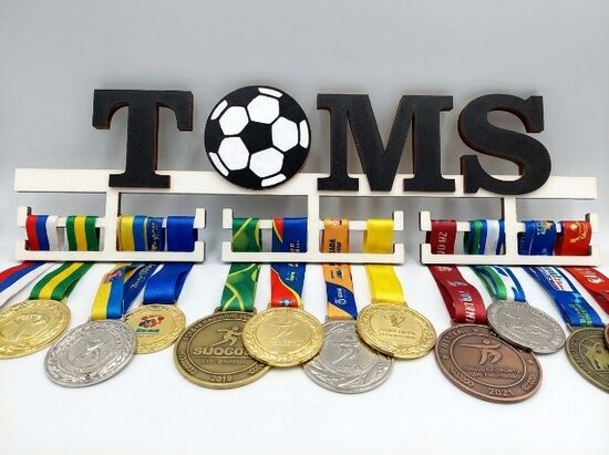 Personalized wooden medal holder 40 × 9 cm with customizable Design No. 3